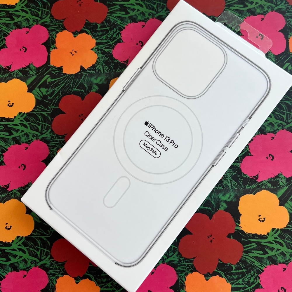 BRAND NEW iPhone 13 Pro MagSafe Clear Case